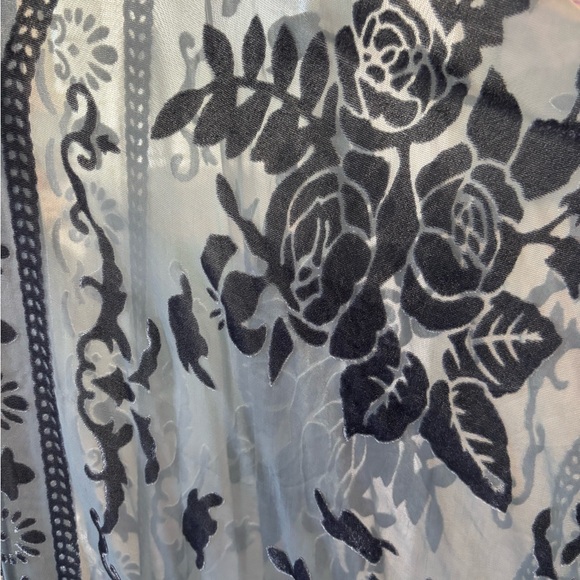 Floral Velvet Burnout Tassel Kimono / Boho Floral Top - Picture 6 of 7